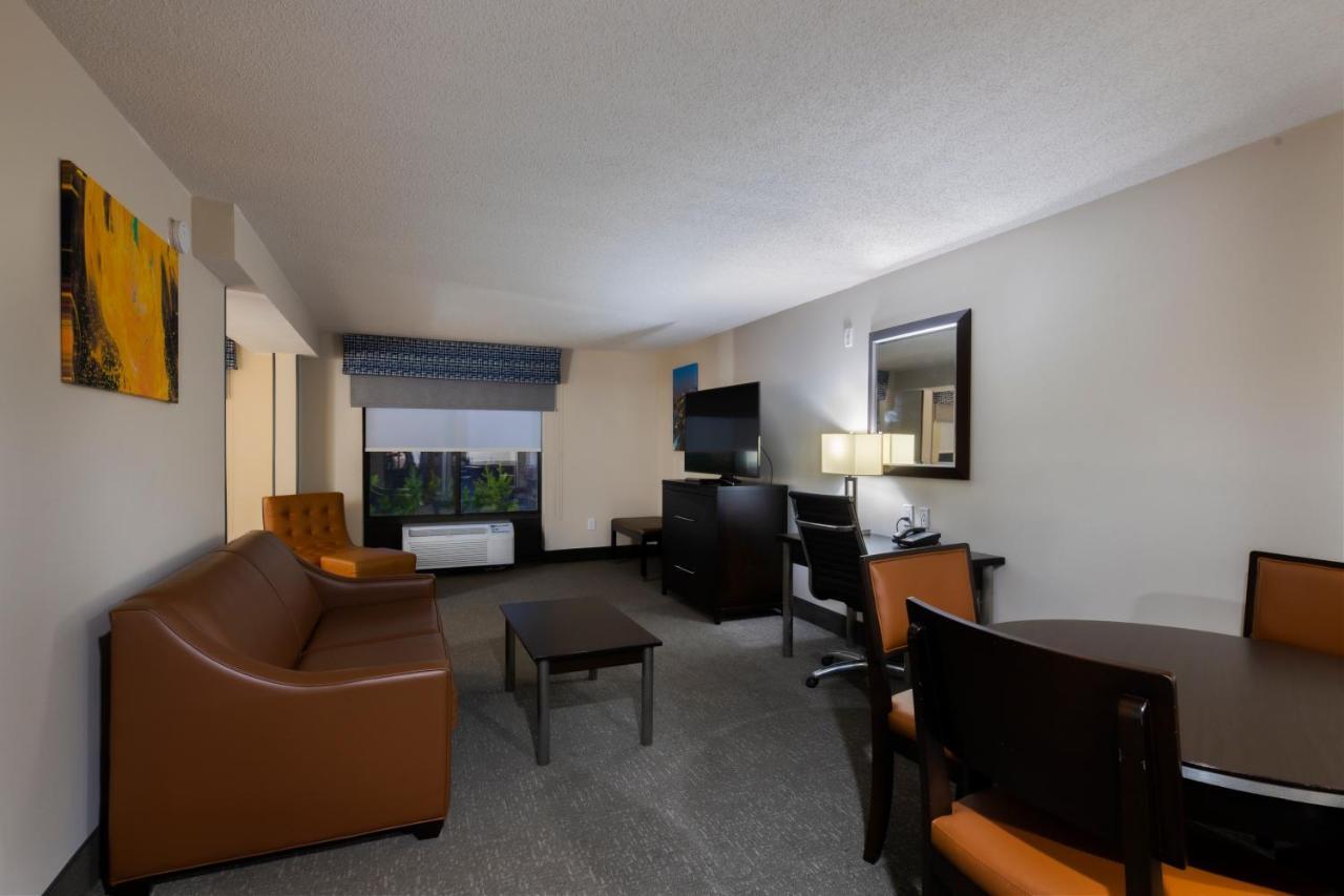 Wingate by Wyndham Atlanta Galleria/ Ballpark Smyrna Bagian luar foto